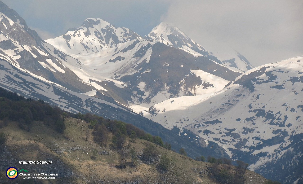 53 Montagne di Val Seriana, Cima di Valmora e Fop....JPG